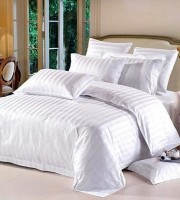 white bed sheet with 2 pillow cover