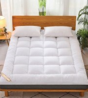 6/7 mattress topper white colour